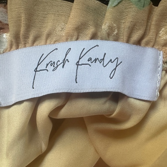 Krush Kandy Off-Shoulder Floral Top - Picture 5 of 6